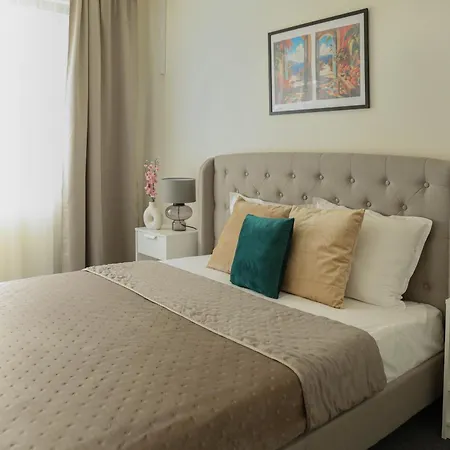 Апартамент Modern 1br I Rabi Park Св. Св. Константин и Елена